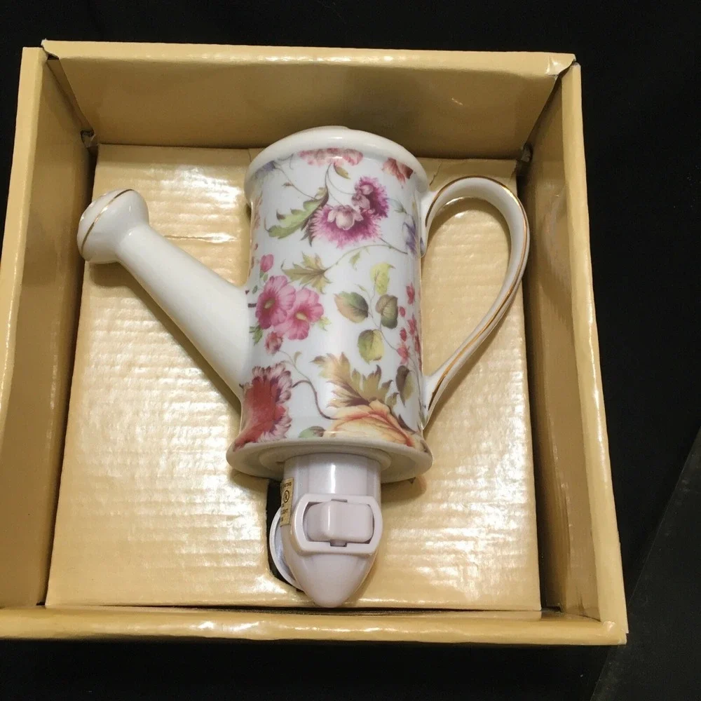 Vtg. Kirklands WATERING CAN NIGHT LIGHT 5